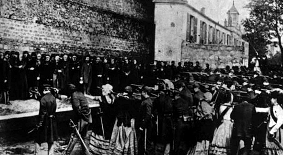 Execução dos Communards desarmados no cemitério Père-Lachaise, em 28 de maio de 1871