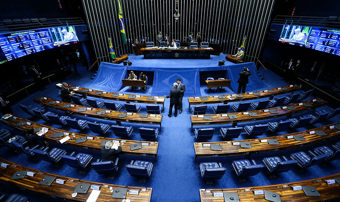 Senado2106_000a