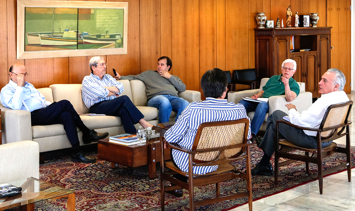 6/08/2017 Reunião com os presidentes da Câmara, do Senado e Ministros. (Brasília – DF, 06/08/2017) Presidente Michel Temer durante reunião com os presidentes da Câmara, do Senado e Ministros. Foto: Marcos Corrêa/PR