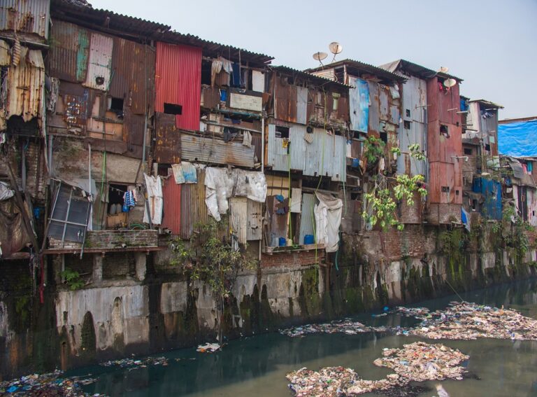 Situação de pobreza | Imagem: reprodução/Shutterstock