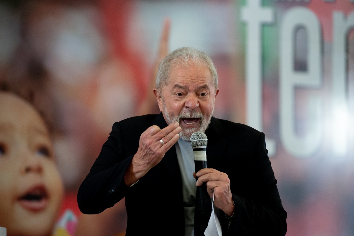 Lula da Silva toma parte em reunião com suporte de metalúrgicos | Foto: BW Press/Shutterstock