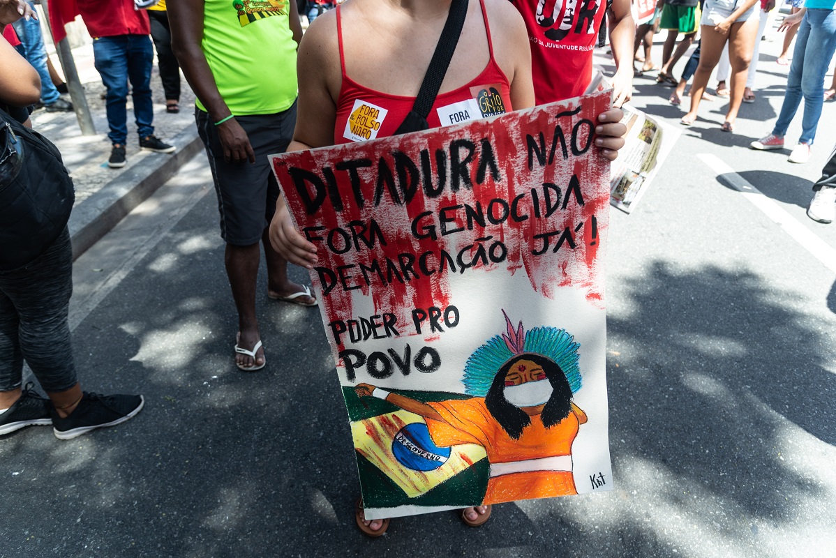 Ditadura não. Fora genocida. Democracia já | Foto: ThalesAntonio/Shutterstock