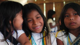 UNODC/Laura Rodriguez Navarro Meninas em comunidade indígena na Colômbia