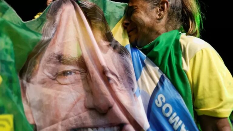 Steven Levitsky observou que aliados de Bolsonaro já reconheceram derrota, ao contrário do que aconteceu nos EUA. Foto reprodução: Reuters