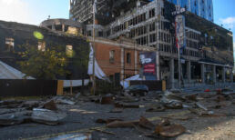 Centro empresarial em Kiev, na Ucrânia, é destruído por ataque russo no dia 10 de outubro de 2022 — Foto: Vladyslav Musiienko/Reuters