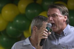 Bolsonaro em evento de campanha - Douglas Magno / AFP