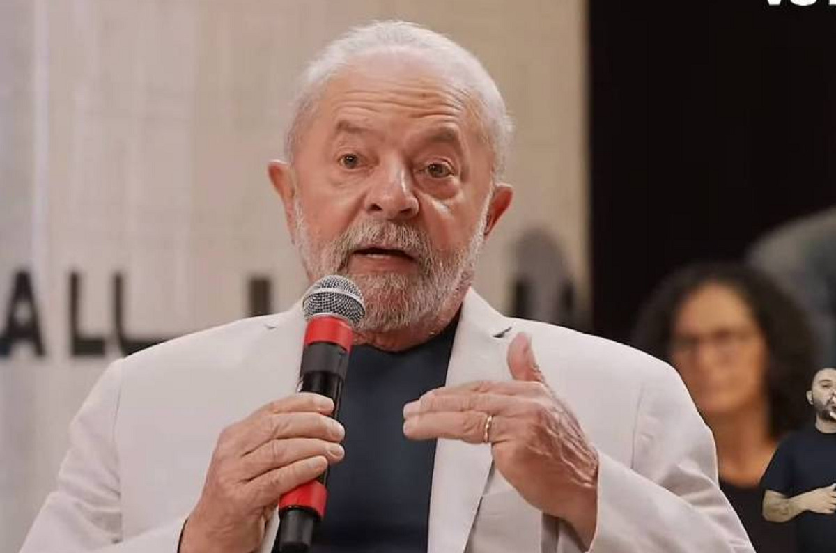 O ex-presidente Lula (PT) durante live na terça-feira (25) - Reprodução